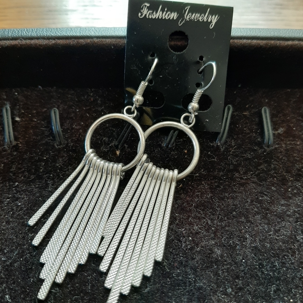 Ladies jewelry